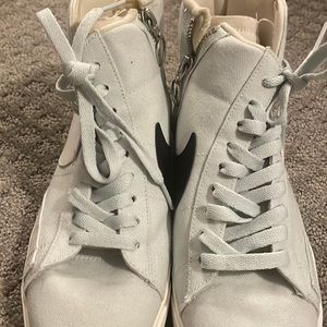 Size 8 women’s Nike blazer Mid Rebel Ghost Aqua